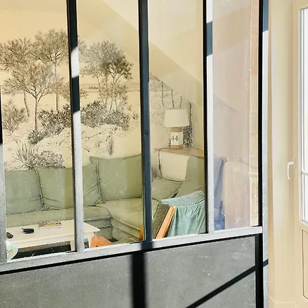 Avec Balcon Au Coeur De Daire *