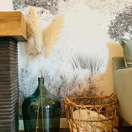 Avec Balcon Au Coeur De