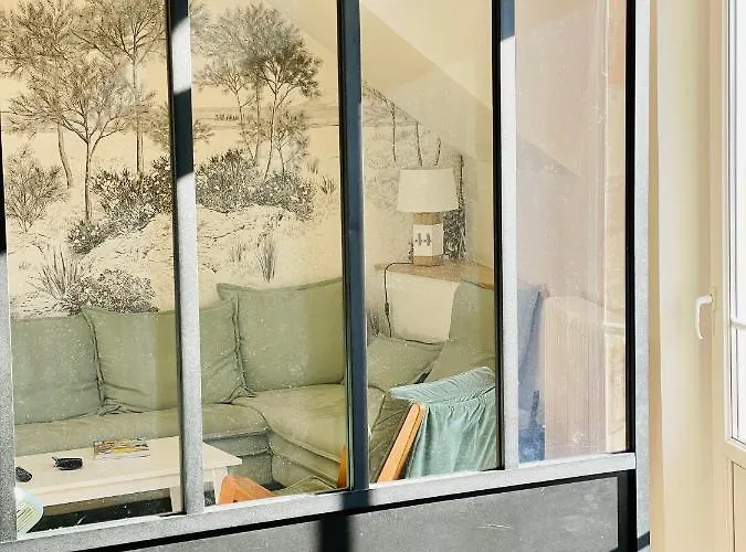 Avec Balcon Au Coeur De Daire *