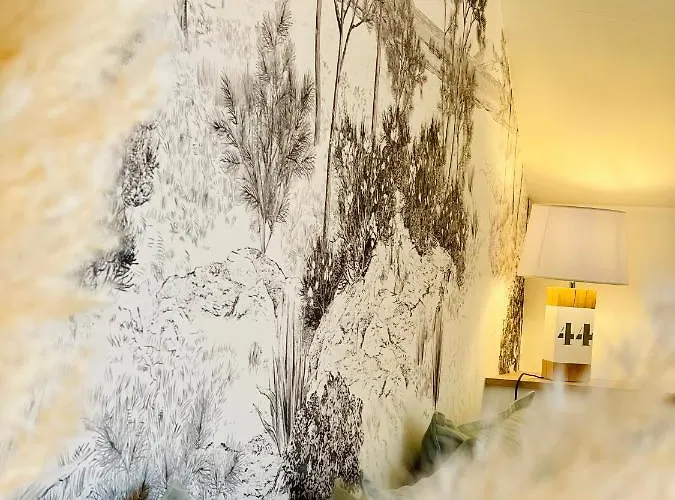 Avec Balcon Au Coeur De